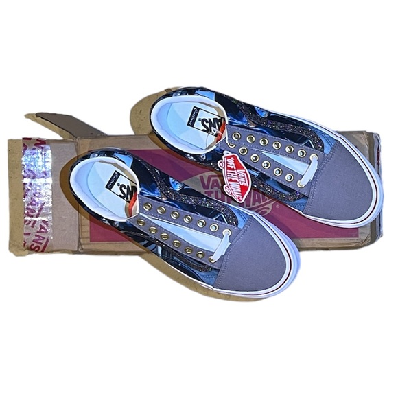 Customized Vans - Picture 9 of 10